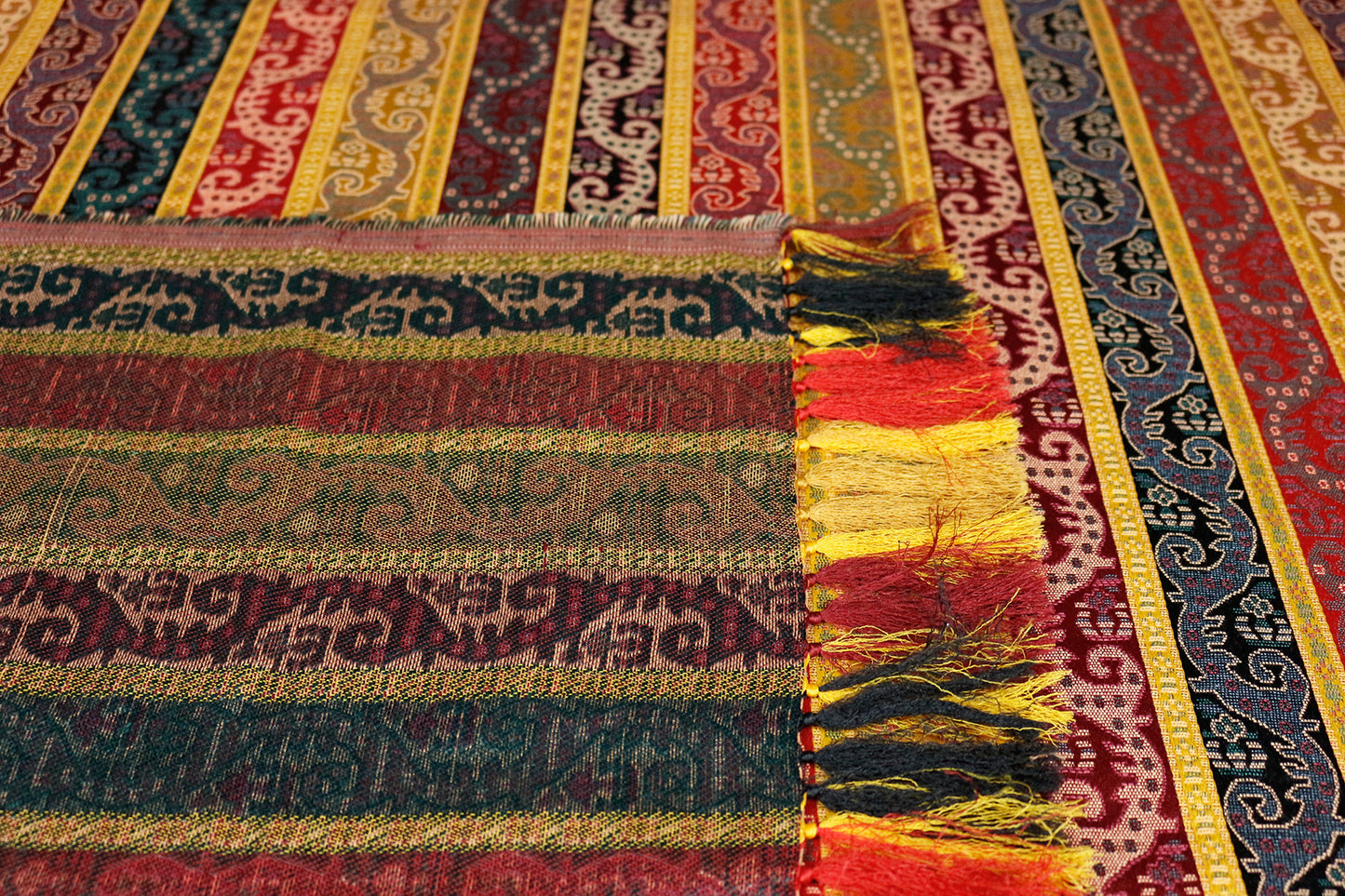 Farbenfrohe Tischdecken aus Baumwollemischung, Damesco Stoffe, Damaskunst TS 001