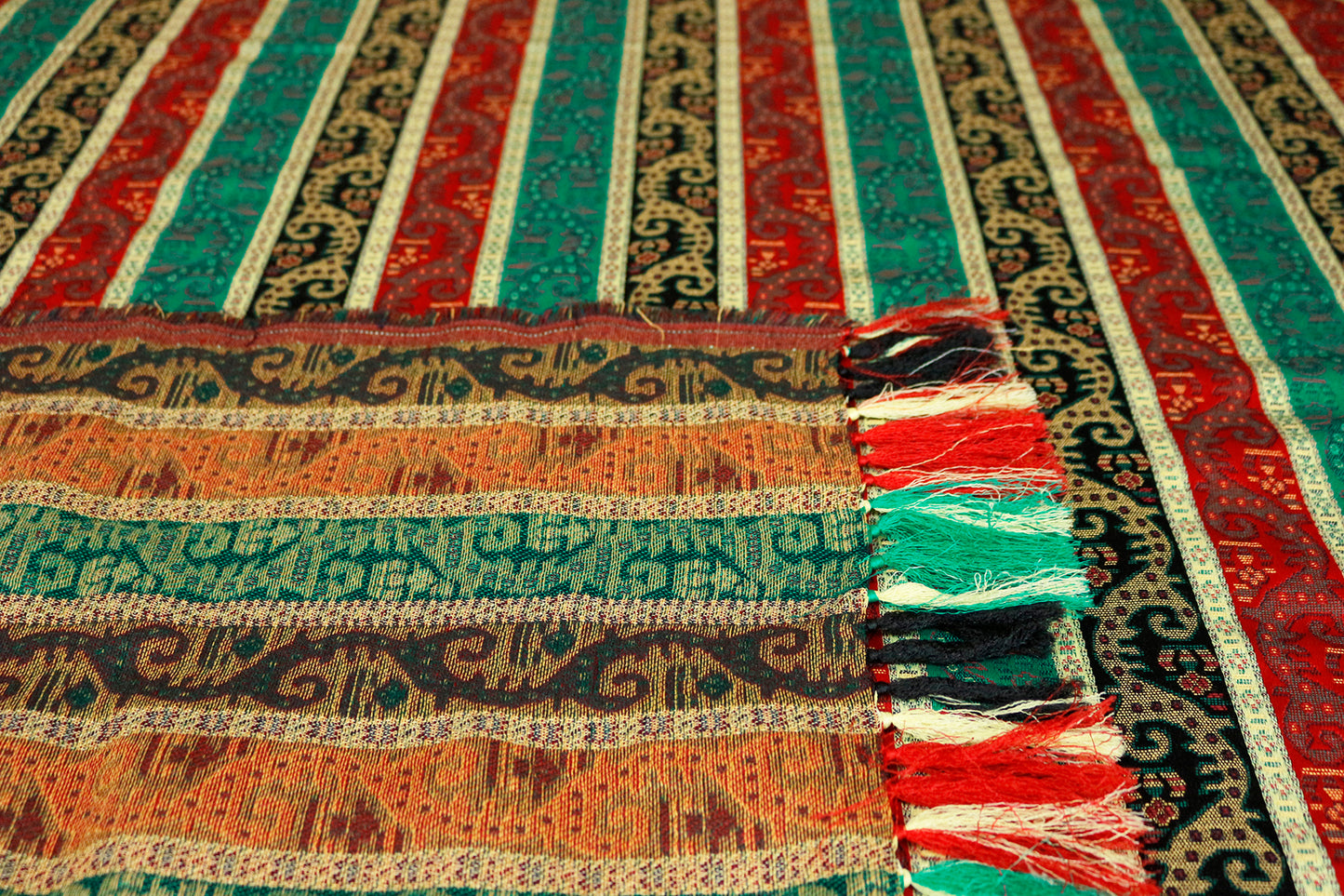 Farbenfrohe Tischdecken aus Baumwollemischung, Damesco Stoffe, Damaskunst TS 002